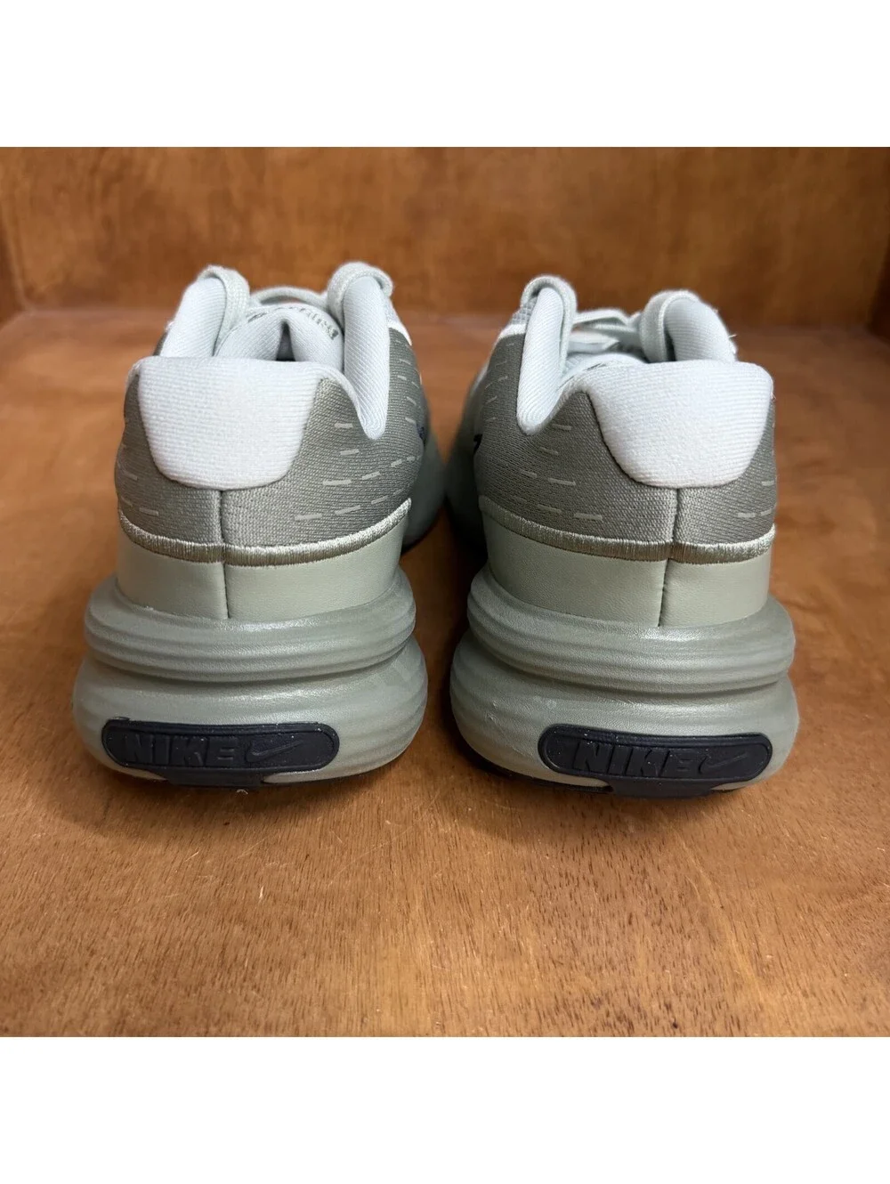 Nike uplift scgs